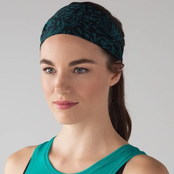 Lululemon Fringe Fighter Headband Thrive Viridian Green Black / Heathered Black - Picture 1 of 7